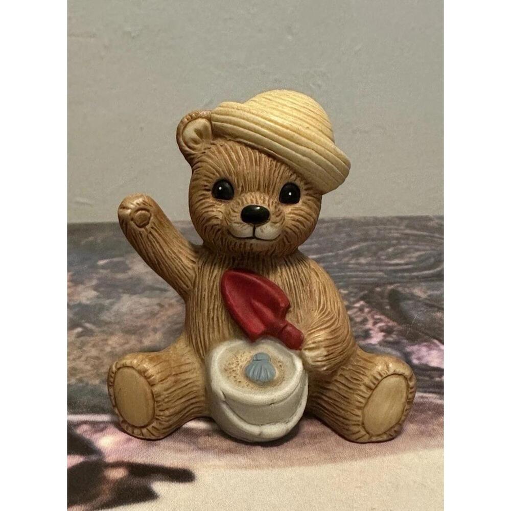 Vintage Homco #1413 August Bear Porcelain Figurine Teddy Bear of the Month
